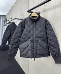BURBERRY刺绣菱形棉服外套工