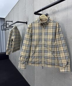 BURBERRY格纹立领双面穿夹克外