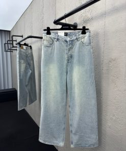 Balenciaga卡纸标签阔腿牛仔裤