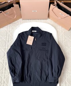 MiuMiu2025SS早春新款深蓝色夹