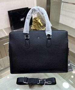 。Montblanc International（万