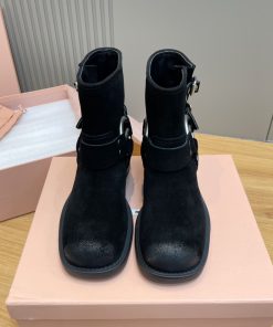 【      】爆款机车短靴