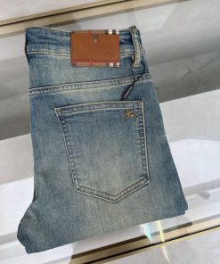 巴宝莉2025早春新款现货上市