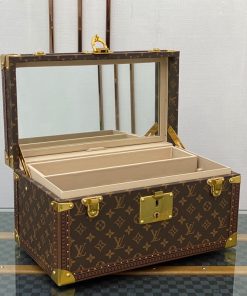 带镜子化妆箱Lv硬箱
