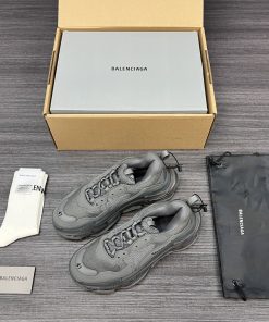 纯原版本BalenciagaTriple_3045