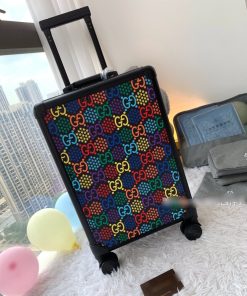 谷.骑  行李箱拉杆箱又来一组