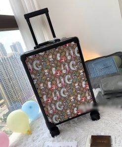 谷.骑  行李箱拉杆箱又来一组_1557
